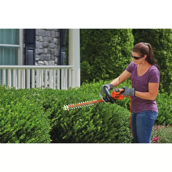 BLACK+DECKER 22 in. SAWBLADE 4 Amp Corded Electric Hedge Trimmer