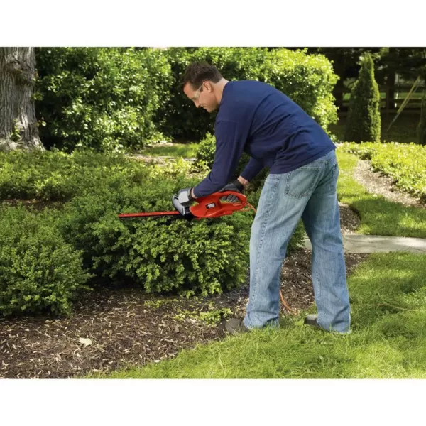 BLACK+DECKER 17 in. 3.2-Amp Corded Electric Hedge Trimmer