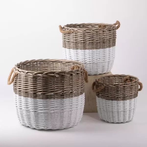 Glitzhome Natural/White Round Wicker Baskets (Set of 3)