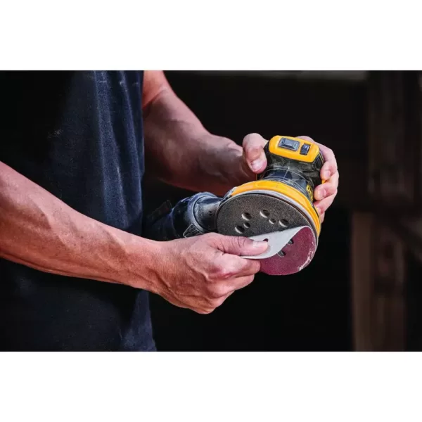 DEWALT 20-Volt MAX XR Cordless Brushless Jigsaw with 5 in. Random Orbital Sander