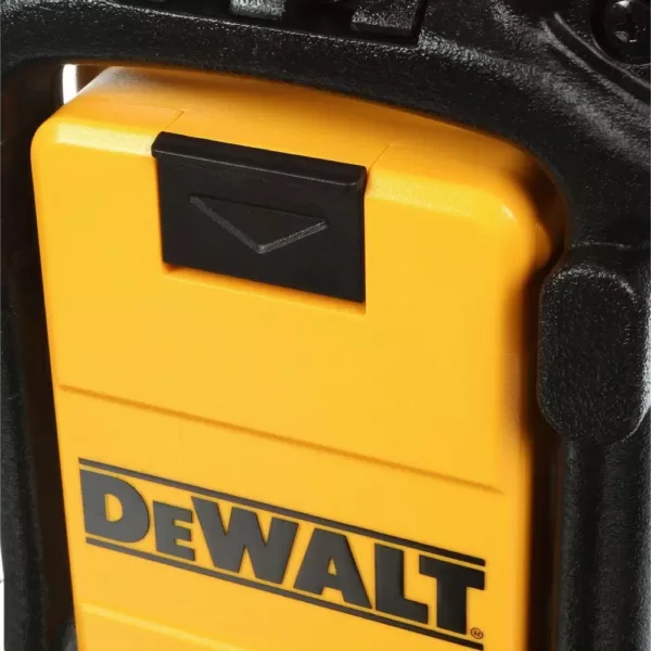 DEWALT 20-Volt MAX Worksite Radio with built-in Charger