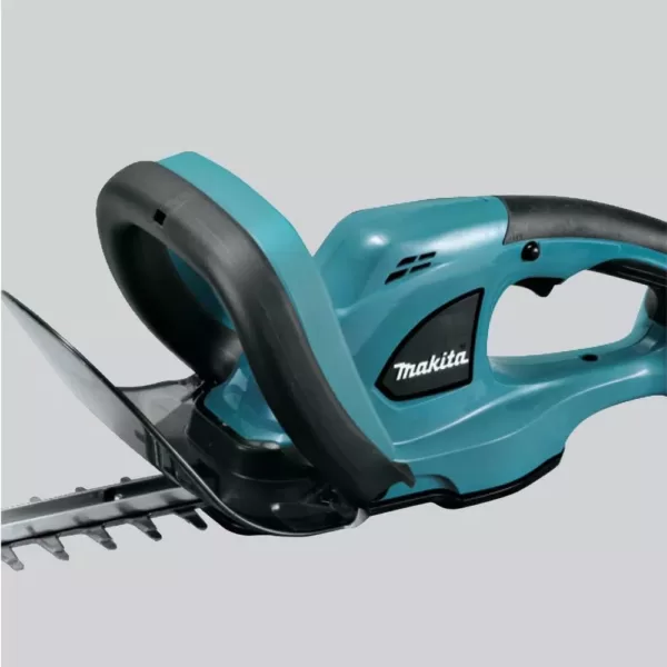 Makita 22 in. 18-Volt LXT Lithium-Ion Cordless Hedge Trimmer Kit with (1) Battery 4.0Ah and Charger