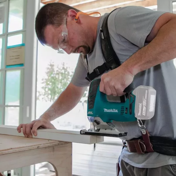 Makita 18V LXT Brushless Compact Router, 18V LXT Brushless Jig Saw and 18V LXT 3-1/4 in. Planer w/ bonus 18V LXT Starter Pack