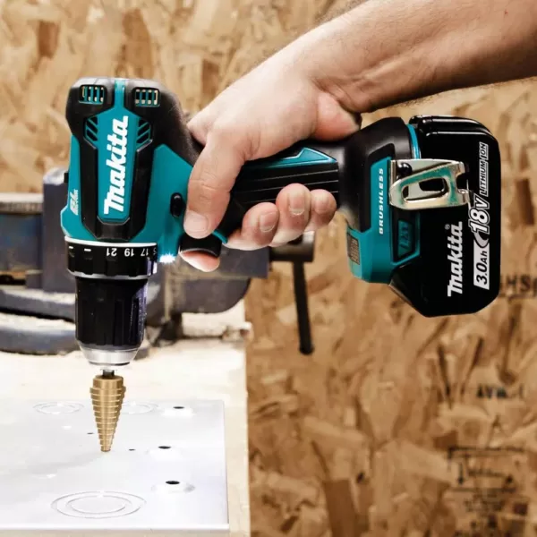 Makita 18-Volt LXT Lithium-Ion Brushless Cordless 1/2 in. Driver-Drill Kit, 3.0Ah