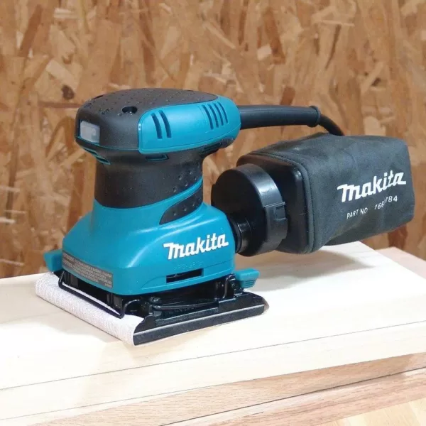 Makita 2 Amp Corded 1/4 Sheet Finishing Sander with 60G Paper, 100G Paper, 150G Paper, Dust Bag and Punch Plate