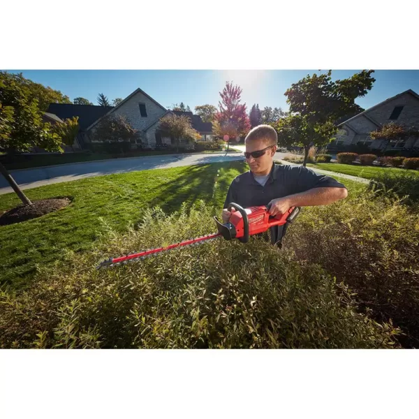 Milwaukee M18 FUEL 120 MPH 450 CFM 18-Volt Lithium-Ion Brushless Cordless Handheld Blower/Hedge Trimmer and Sprayer Kit