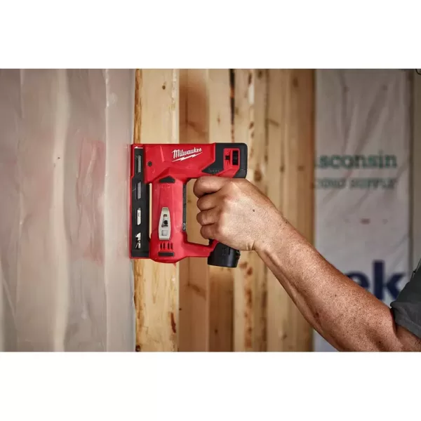 Milwaukee M12 12-Volt Lithium-Ion Cordless 3/8 in. Crown Stapler with 4.0 Ah M12 Battery