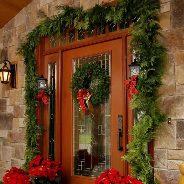 VAN ZYVERDEN 15 ft. Live Fresh Cut Pacific Northwest Douglas and Cedar Mix Coil Garland 15 ft.